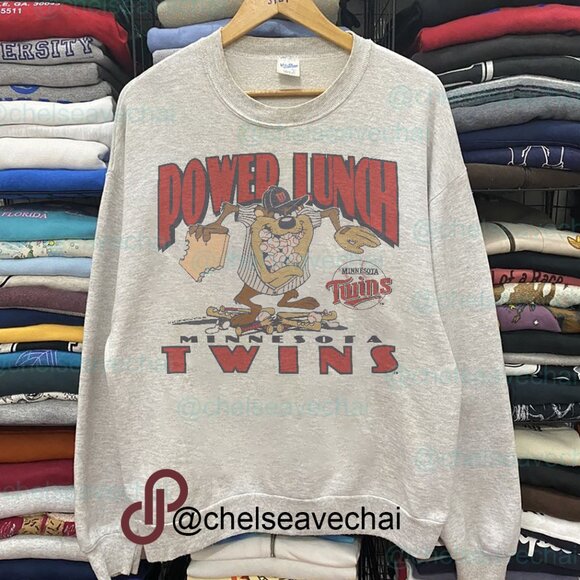 Vintage Minnesota Twins x Taz Sweatshirt, MLB Minnesota Twins Baseball Shirt Tee - Picture 1 of 2